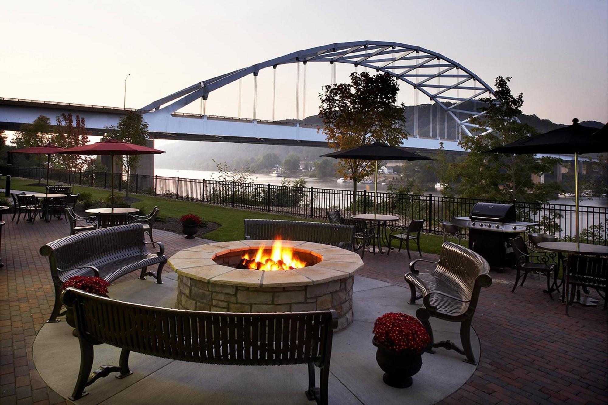Fairfield Inn & Suites Pittsburgh Neville Island Robinson Township Eksteriør billede